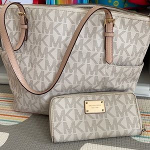 michael kors purse and wallet
